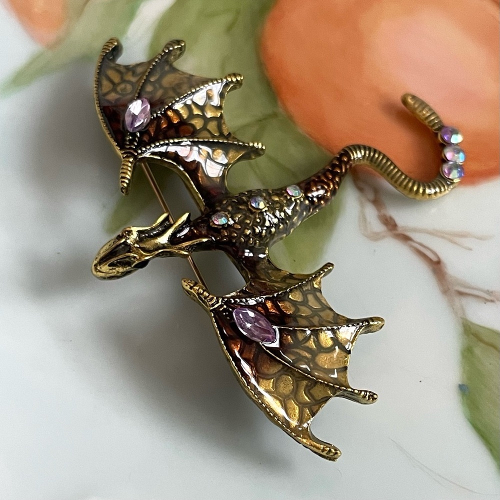 ✨Betsey Johnson Draco Brooch - Picture 2 of 8